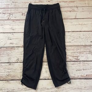 Lululemon Pants Women's 4 Dance Studio Cropped Black Gym Yoga  Ankle 24" Inseam‎